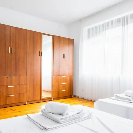 Sofia's Vintage Gem: Spacious 2bd Flat On Solunska Lejlighed *