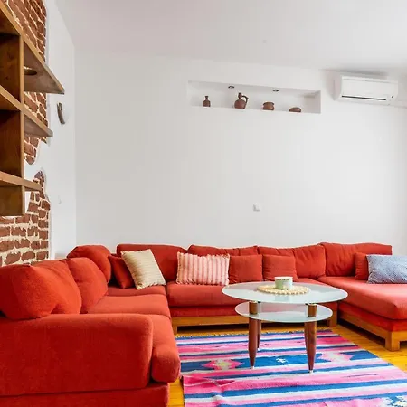 Sofia's Vintage Gem: Spacious 2bd Flat On Solunska Lejlighed Sofia