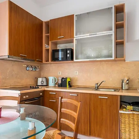 Sofia's Vintage Gem: Spacious 2bd Flat On Solunska * Sofia