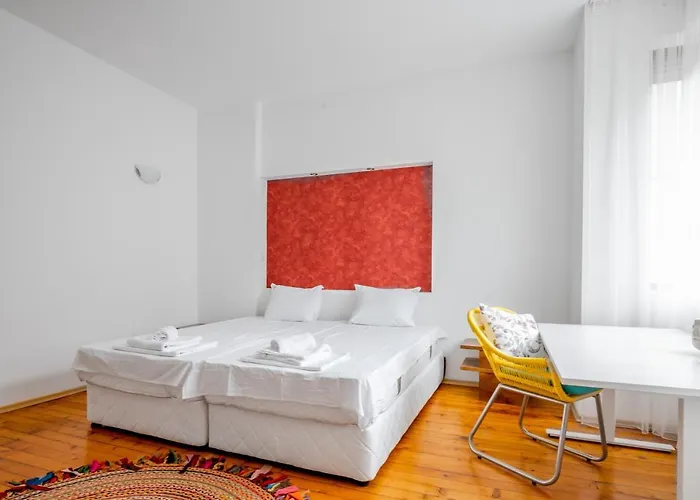 Apartment Sofia's Vintage Gem: Spacious 2bd Flat On Solunska *