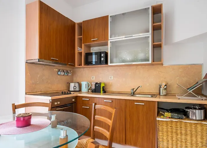 Sofia's Vintage Gem: Spacious 2bd Flat On Solunska * Sofia